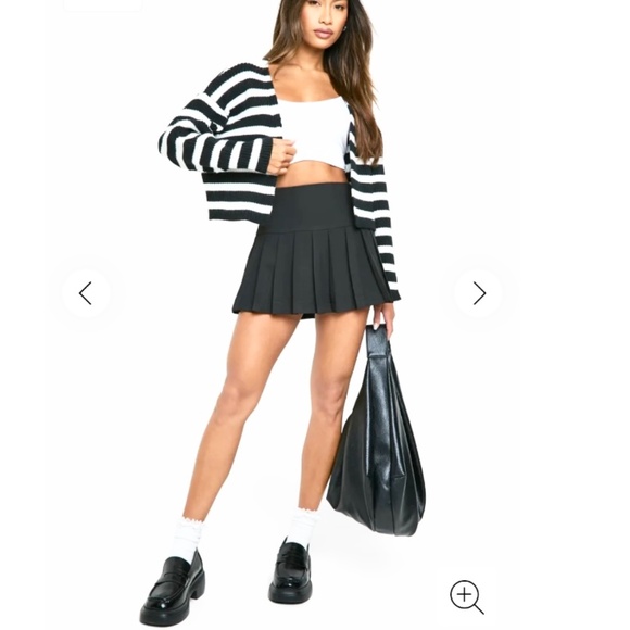 NWT Charlotte Russe Black Pleated Skort Sz S - Y2K Trendsetter - Picture 3 of 13